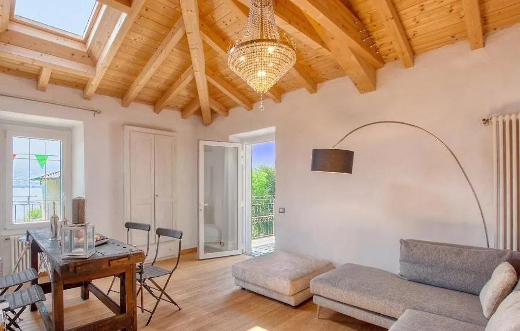 Apartment My Holiday- Lake House La Gemma Gera Lario Italy