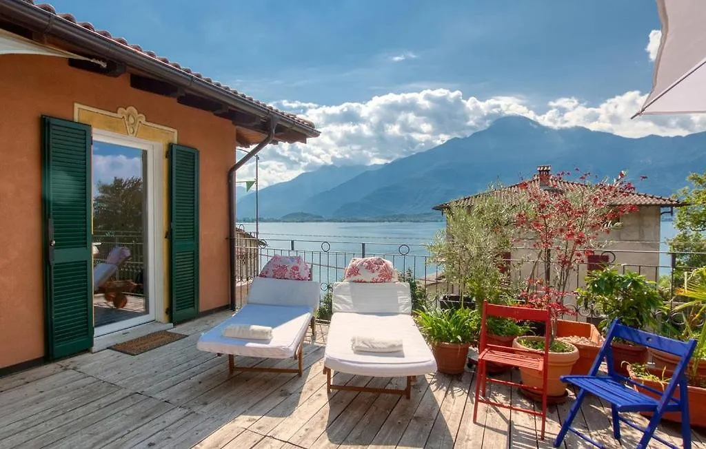 My Holiday- Lake House La Gemma location