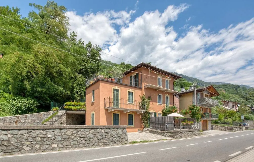 My Holiday- Lake House La Gemma Gera Lario 0*,