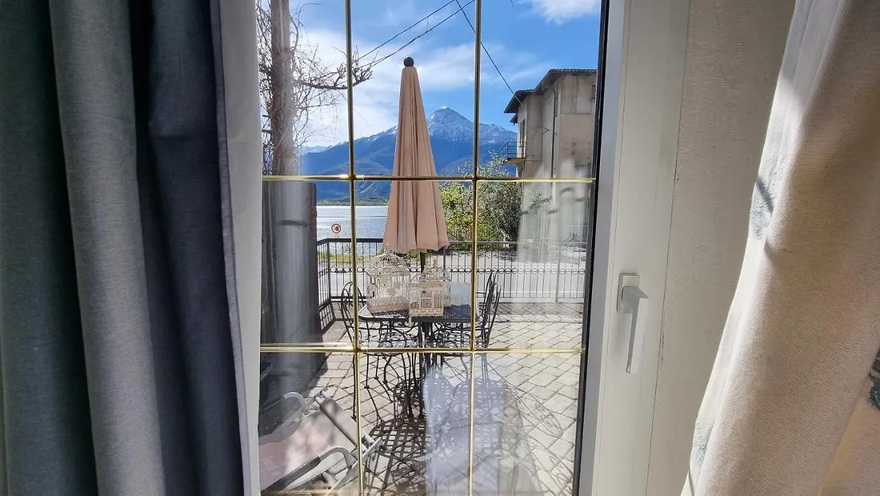 My Holiday- Lake House La Gemma Gera Lario 0*,